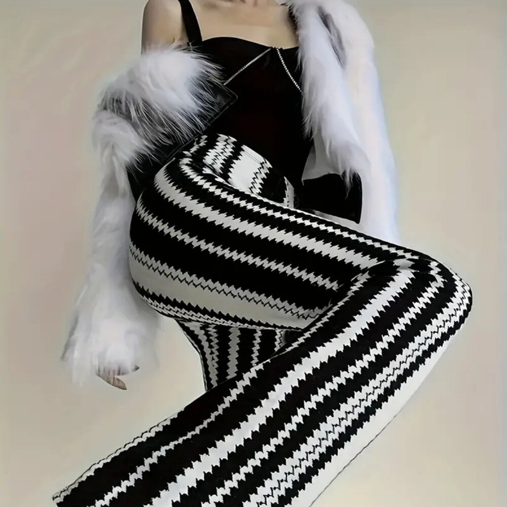 Vertical ZigZag Stripes Wide Leg Flared Pants Black White - Picture 7 of 8